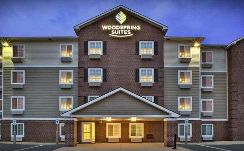 Holland Hotel | WoodSpring Suites Holland - Grand Rapids