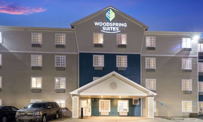 La Porte Hotel | WoodSpring Suites Houston La Porte