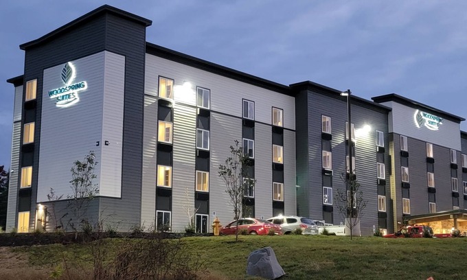 Ashley Oaks Hotel | WoodSpring Suites Knoxville West