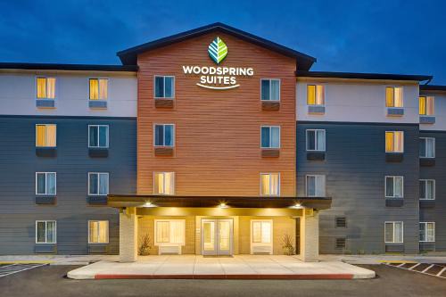 Everett Hotel | WoodSpring Suites Seattle Everett