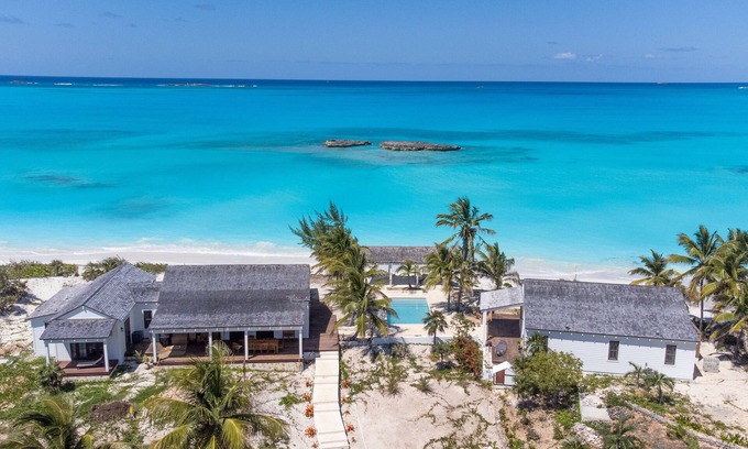 Forbes Hill Villa | Woodstar Beach House – oceanfront villa with private beach