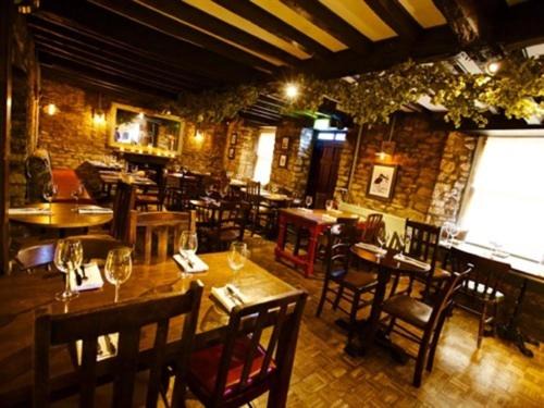 Woodstock Hotel | Woodstock Arms