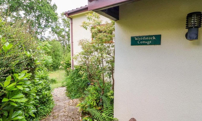 Axminster House | Woodstock Cottage