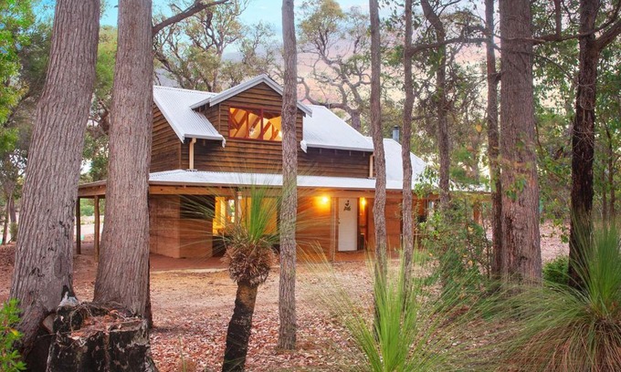 Quedjinup House | Woodstone Kookaburra Cottage