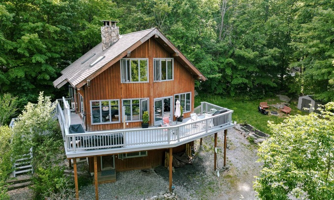 Holmes Cabin | Woodstove, firepit, lakeviews and access to lake, hiking trails, large terrace!