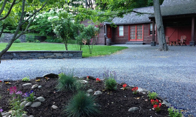 Saugerties Cottage | Woodsy Country Cottage, HITS Horse Show, Fall Foliage, Skiing, Hunter Mt, Hiking