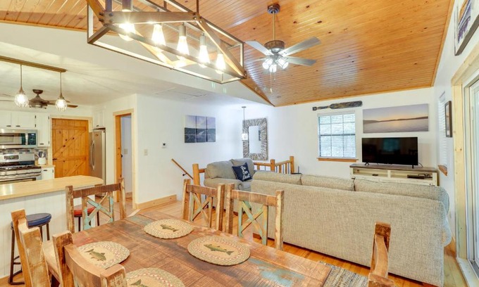 Gassville House | Woodsy Gassville Getaway about 3 Mi to White River!