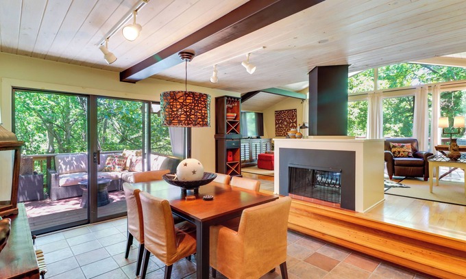 Mountain Home House | Woodsy Mountain Home Escape: Walk to Marina!