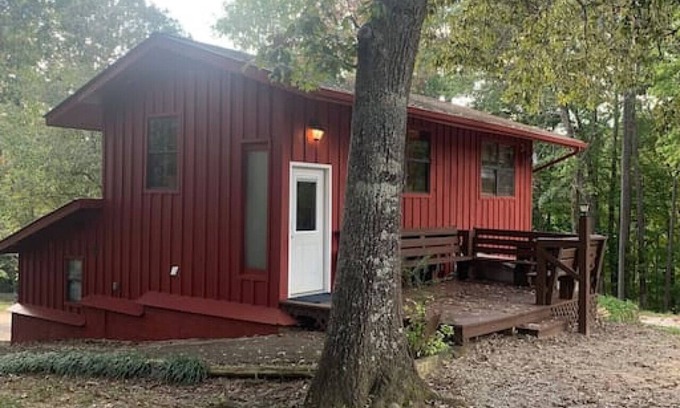 Benton Cabin | Woodwose Cabin - Adventures Now