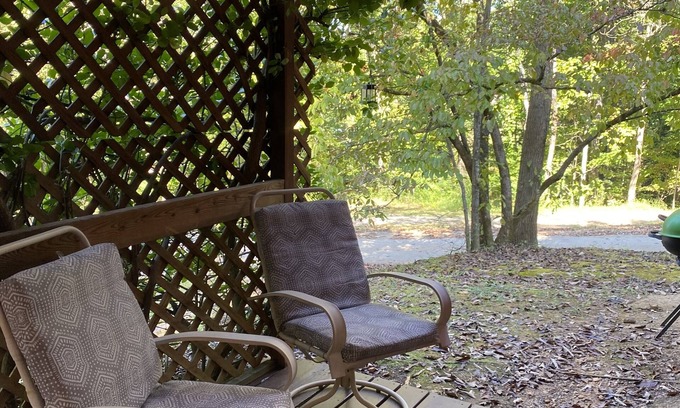 Benton Cabin | Woodwose Cabin - Adventures Now