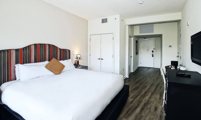 Celebration Apartment | WORK-FROM-MELIA 2-BEDROOM APT. NEAR DISNEY