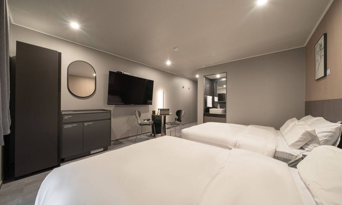 Suwon Hotel | Workers Hotel Ansan by Aank