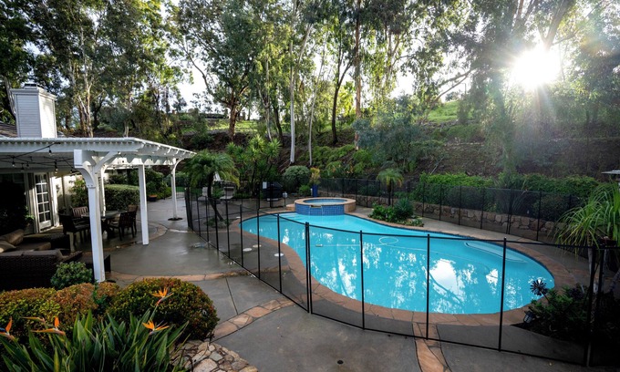 Fallbrook House | Working Avocado Grove: Spacious 4-bedroom with Pool, Spa & Pickleball Court