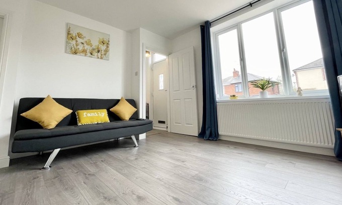 Worksop House | Worksop Newly Refurbished 3-Bedroom House