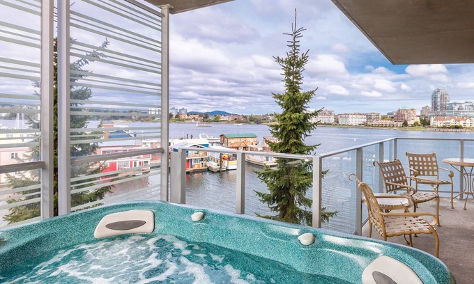 Inner Harbour Hotel | WorldMark Victoria