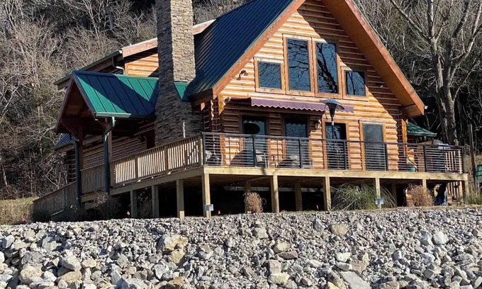 Cotter Cabin | Worlds Best Trout Fishing At Gilly's Vacation Rentals