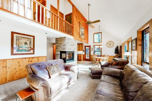 Arnold House | Worth The Waite