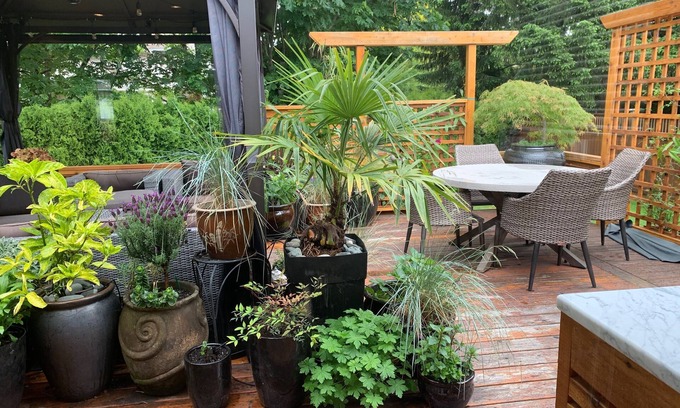Cordova Bay Bed & Breakfast | Worthington retreat