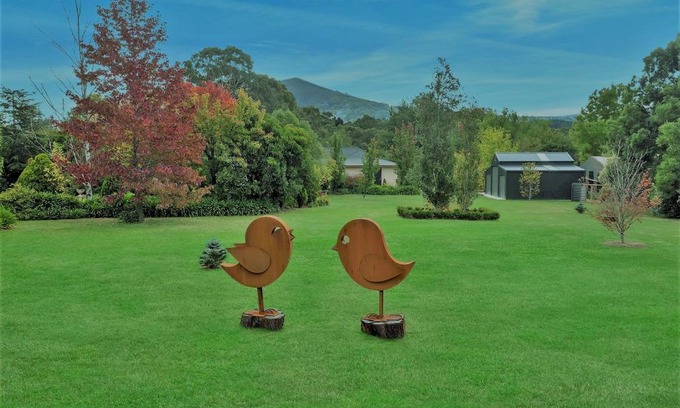 Mount Macedon Apartment | Wotama, Macedon B and B, Honour Ave, Mount Macedon