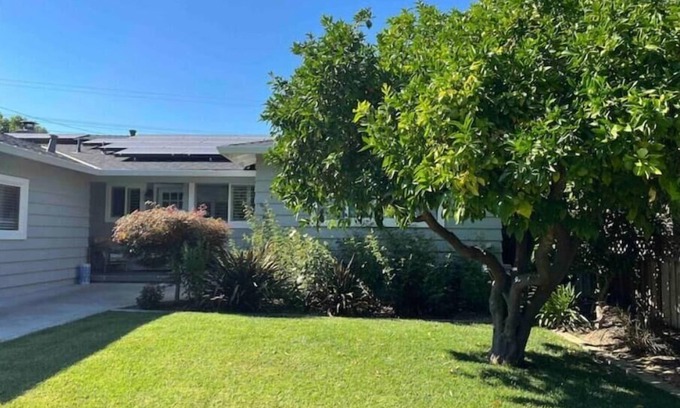 Willow Glen South - Lincoln Glen House | Wow! Beautiful 4BR 2.5BA Garden House, Fenced Yard. Kids and Pets Friendly!