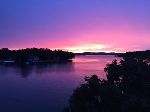 Osage Beach House | WOW Location Incredible Views