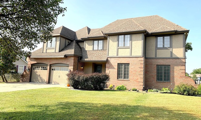 Pauline House | WOW ~ Watch the Sun Set from your Private Balcony ~ Family Gatherings