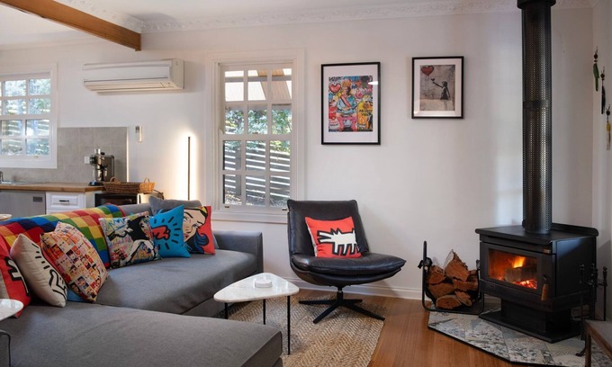 Daylesford House | Wrenwood Cottage 2 bedroom miners cottage with wood fire, 6 seater outdoor spa and 2 person indoor s