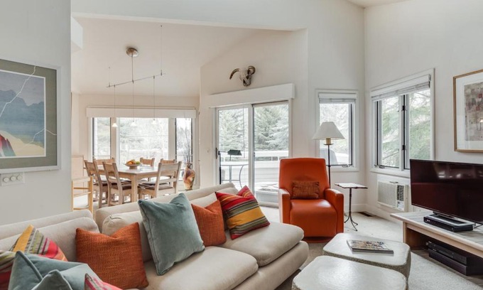 Warm Springs House | WS - Warm Springs Road - 3026B (ST)