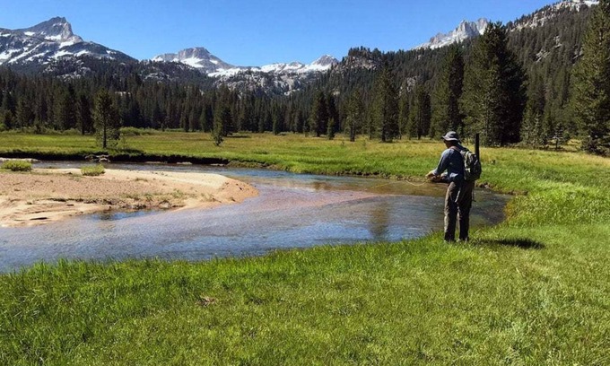 Walker Condo | WWM Room 7A: Yosemite Base camp explore The E Sierras