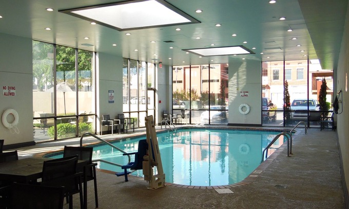 Fort Smith Hotel | Wyndham Fort Smith City Center