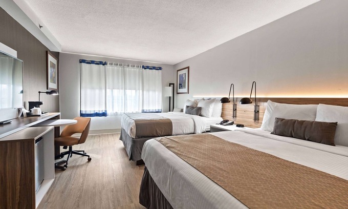 Lakeview Hotel | Wyndham Garden Manassas