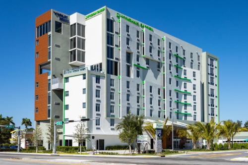Miami Springs Hotel | Wyndham Garden Miami International Airport