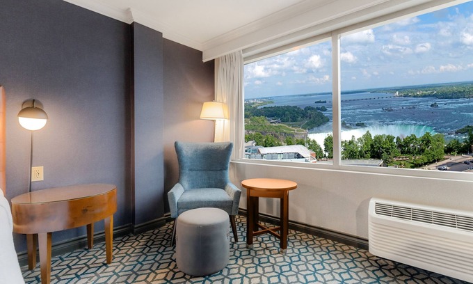 Fallsview Hotel | Wyndham Grand Fallsview Hotel