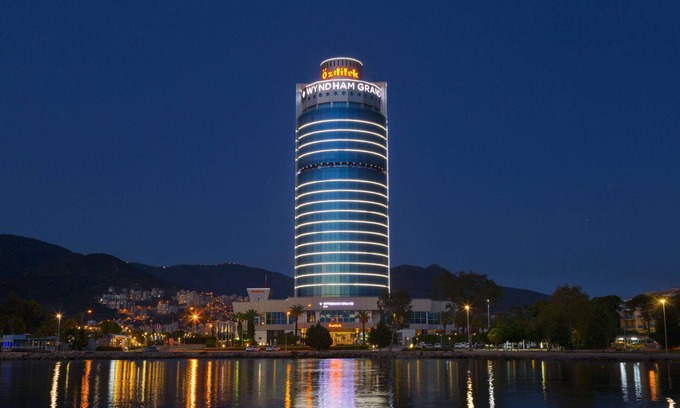Balcova Hotel | Wyndham Grand Izmir Ozdilek Thermal & Spa