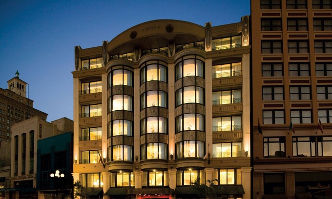 Gaslamp Quarter Condo | Wyndham Harbour Lights | Two Studio Suites