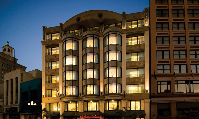 Gaslamp Quarter Condo | Wyndham Harbour Lights | Two Studio Suites