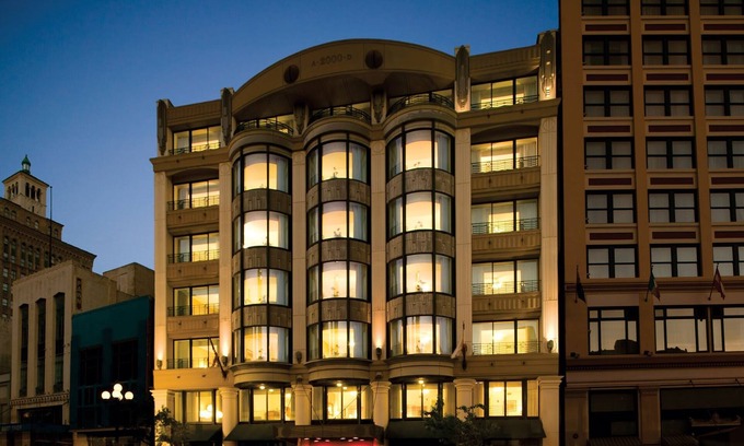 Gaslamp Quarter Condo | Wyndham Harbour Lights | Two Studio Suites