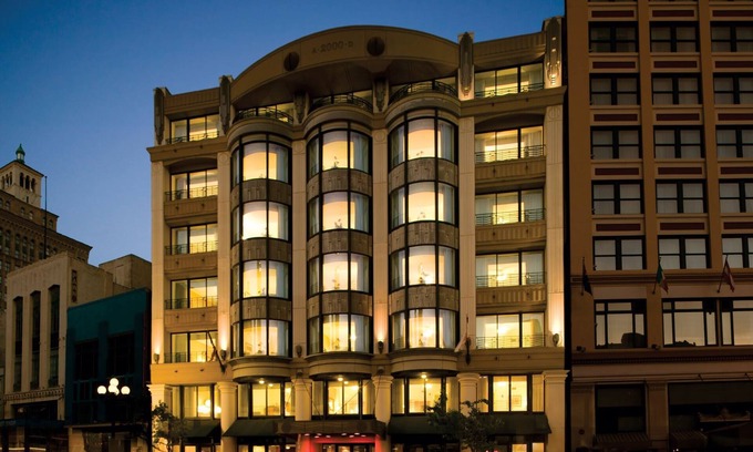 Gaslamp Quarter Condo | Wyndham Harbour Lights | Two Studio Suites