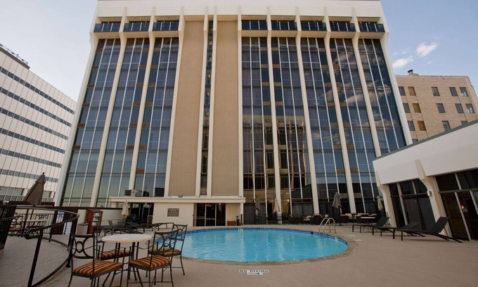 Midland Hotel | Wyndham Midland Downtown
