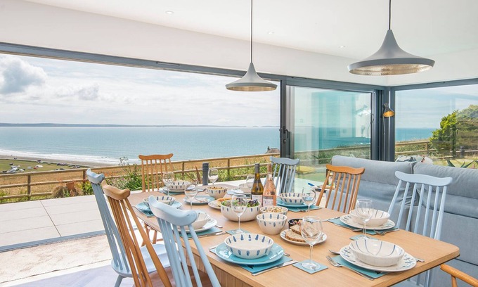 Penycwm Cottage | Wyndhurst, Holiday Cottage Newgale, Sleeps 8, 4 bedrooms, bathrooms