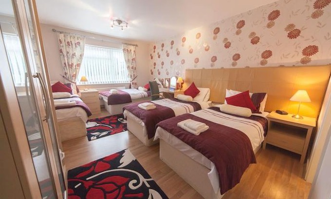 Hoylake Bed & Breakfast | Wyngate Guest House