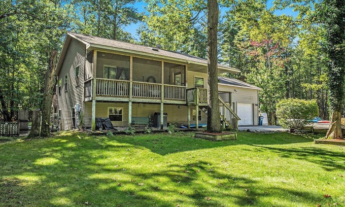 Pentwater House | Wynnwood Cottage Near Pentwater Village