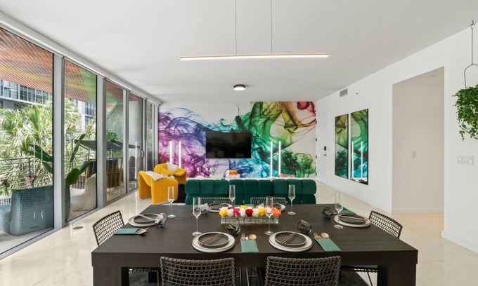 Wynwood Art District Condo | Wynwood Retreat | 2BR w/Balcony, Free Parking.