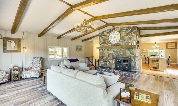 Moorcroft Cabin | Wyoming Nature Retreat: 19 Mi To Devils Tower