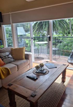 Sussex Inlet Apartment | Wyreepi Luxury Spa Chalets