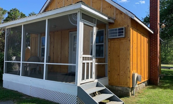 West Ocean City Cabin | X-Large, 2Br Poolside Cabin! Perfect for Family Vacation!