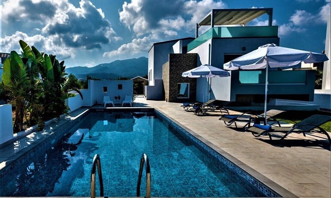 Tingaki Villa | XENOS VILLA 4 - LUXURY VILLA WITH PRIVATE SWIMMING POOL NEAR THE SEA