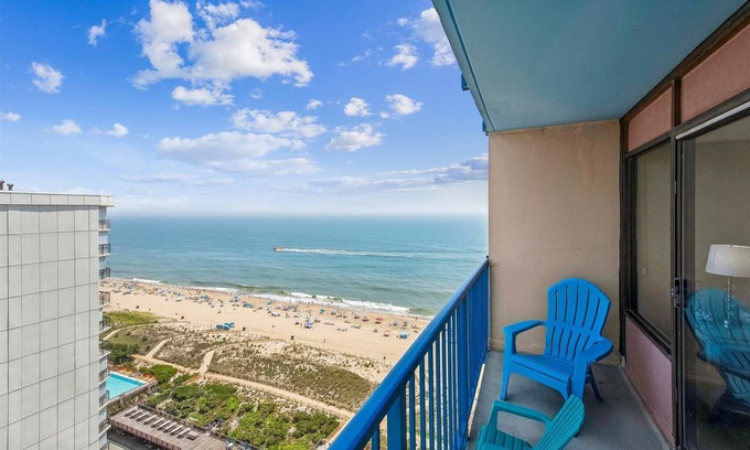 North Ocean City House | XPLORIE ACTIVITIES & LINENS INCLUDED*! This 2BR luxury Capri Townhouse has a spectacular view of the Ocean!