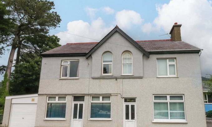 Gallt Y Foel House | Y BERTH, family friendly, country holiday cottage in Llanberis