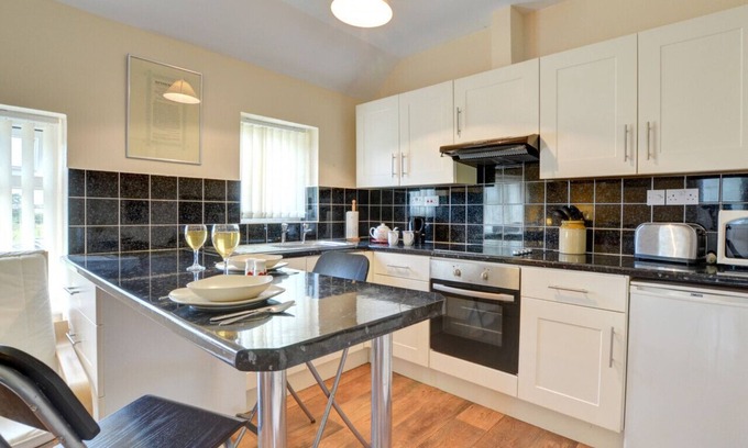 Llangeler House | Y Bwthyn - One Bedroom House, Sleeps 2